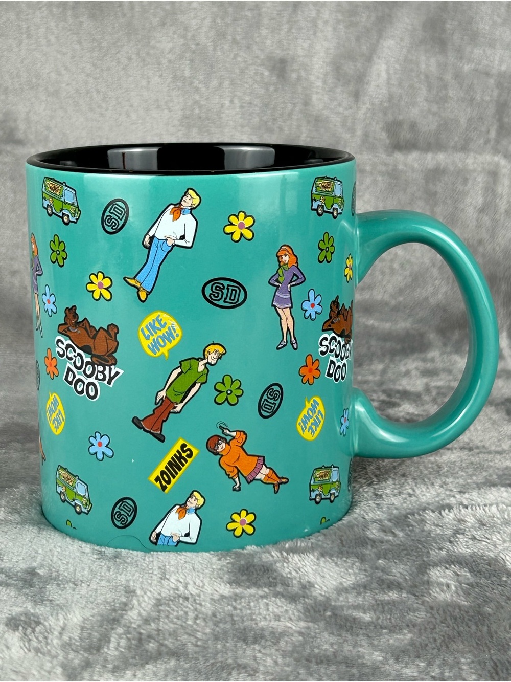 Scooby-Doo and the Gang Sticker Pattern Teal 20 oz Ceramic Mug